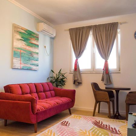 Bright Apartment Close To City Center Tiranë Luaran gambar