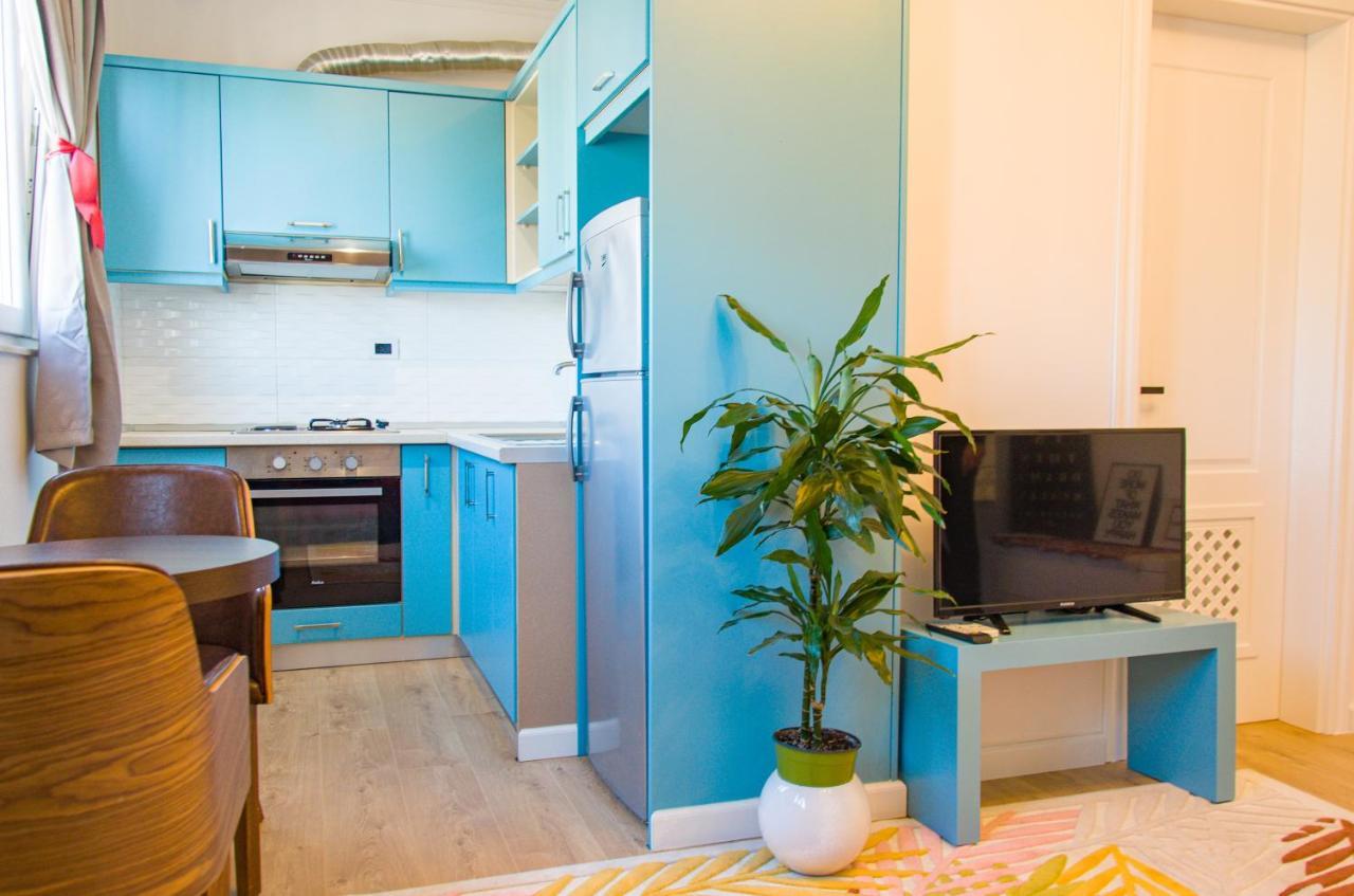 Bright Apartment Close To City Center Tiranë Luaran gambar