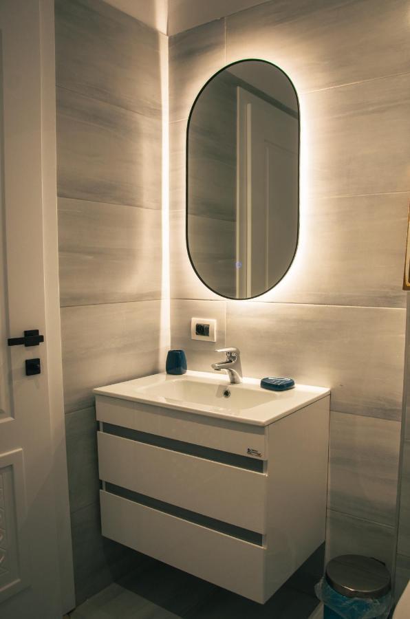 Bright Apartment Close To City Center Tiranë Luaran gambar